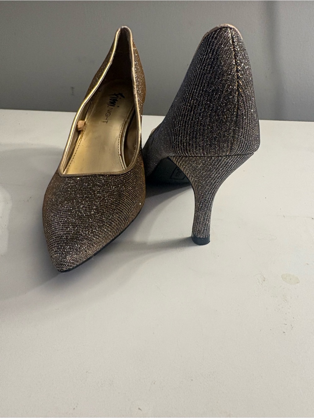 Glitter Pointed-Toe Pumps in Gold